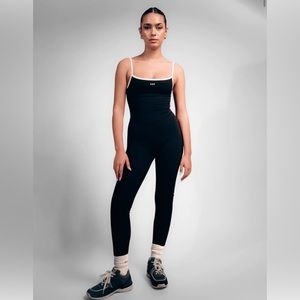 437 THE ONESIE / BLACK